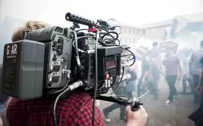 VR影視內(nèi)容 全球傳媒巨頭的布局與企業(yè)營銷新機(jī)遇